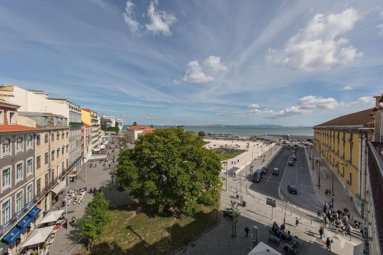 Penthouse With River View - Baixa Alfama *