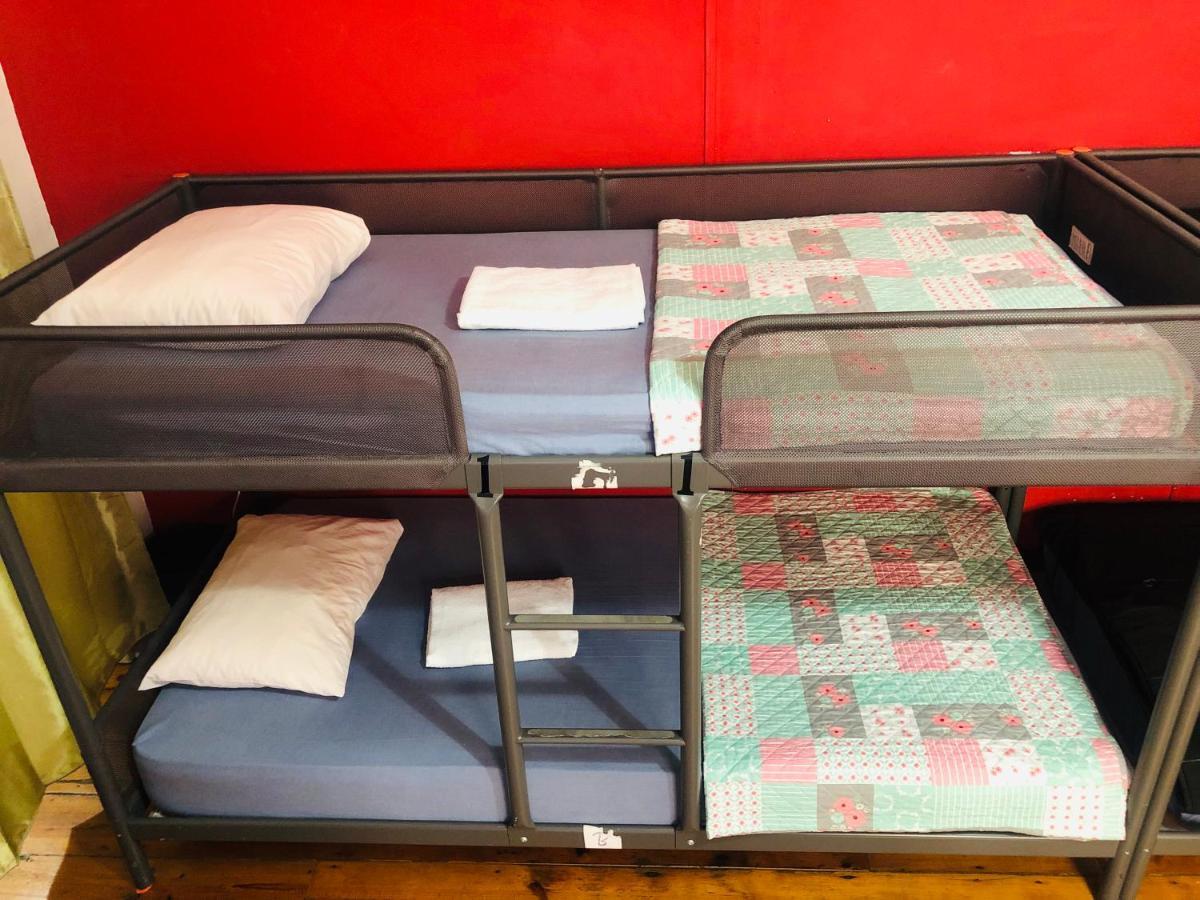 Asian Everest House Hostel *