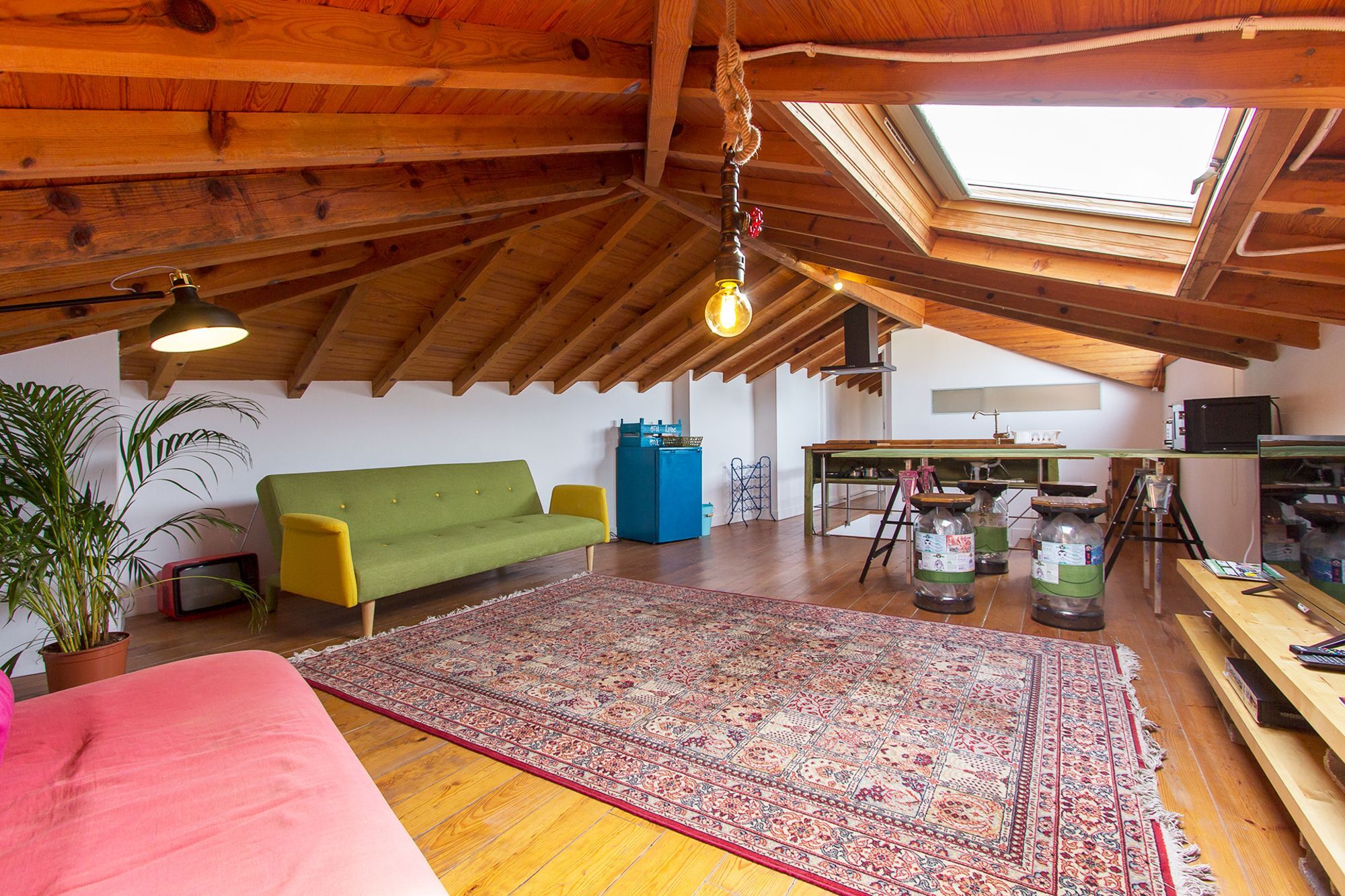 Combro Design Ii By Homing Apartamento