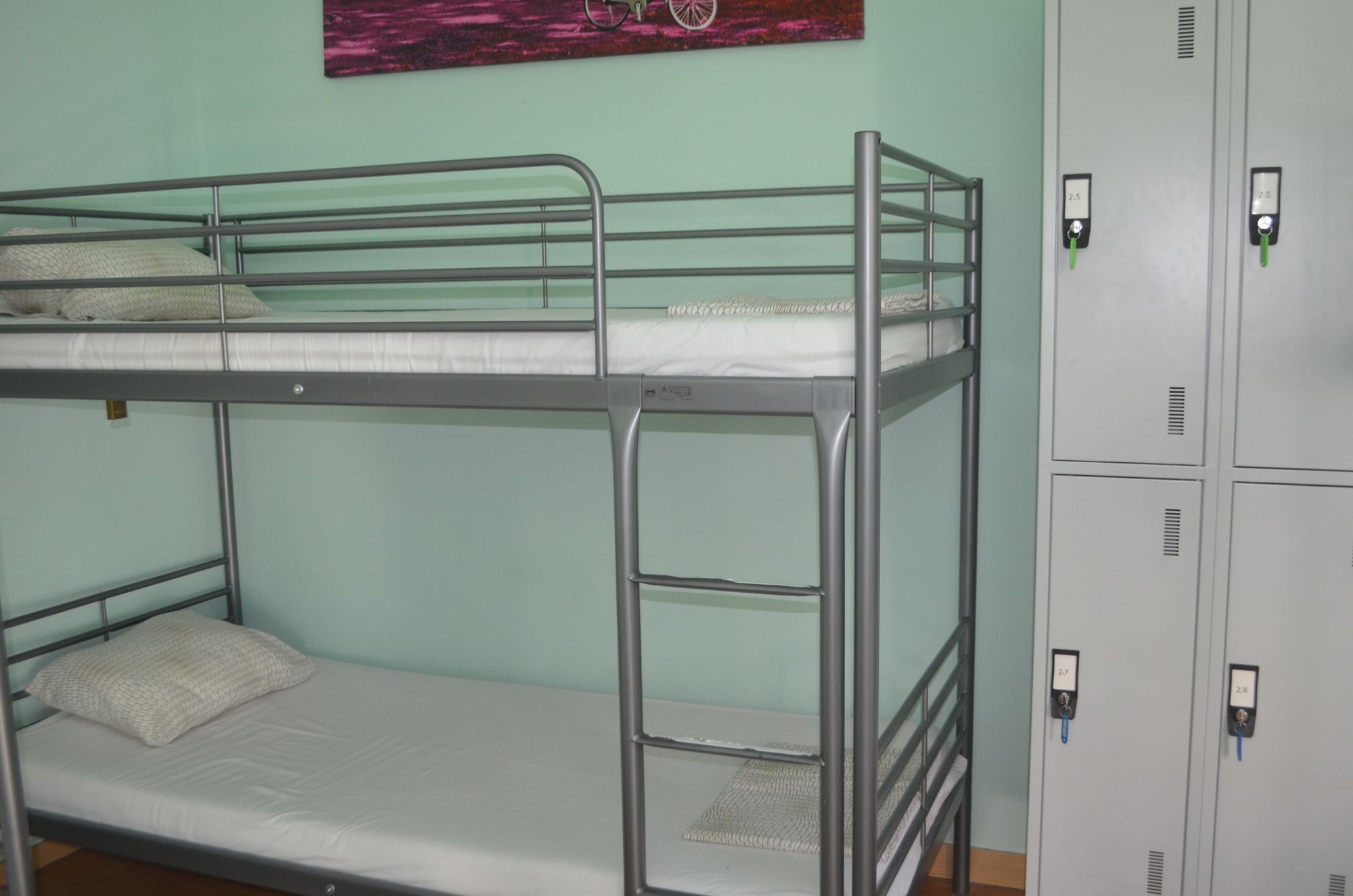 Check Hotel 2*