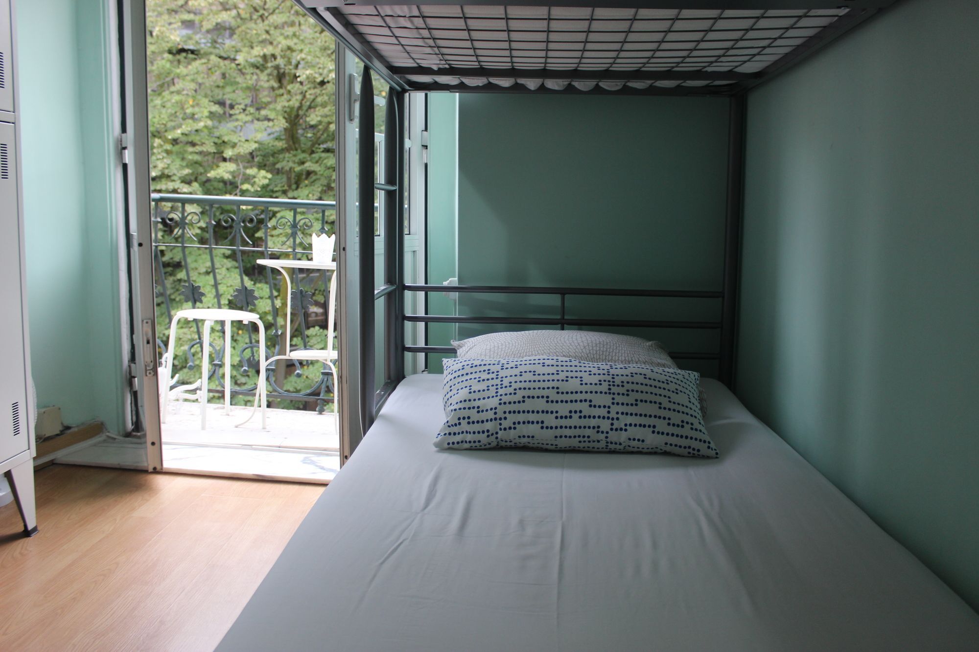 Check Hotel