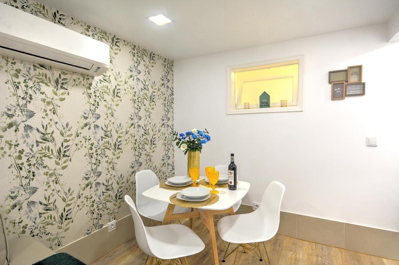 Traditional With A Terrace, Ac And Fast Internet *