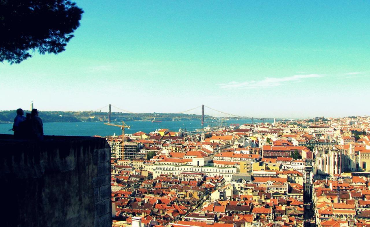 Apartment Traditional With A Terrace, Ac And Fast Internet Lisbon