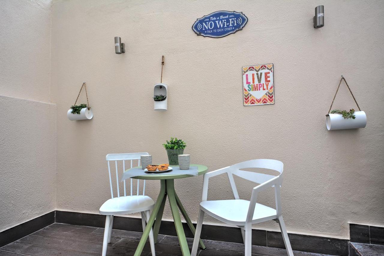 Traditional With A Terrace, Ac And Fast Internet Lisbon