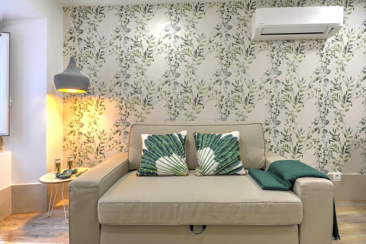Traditional With A Terrace, Ac And Fast Internet Apartment
