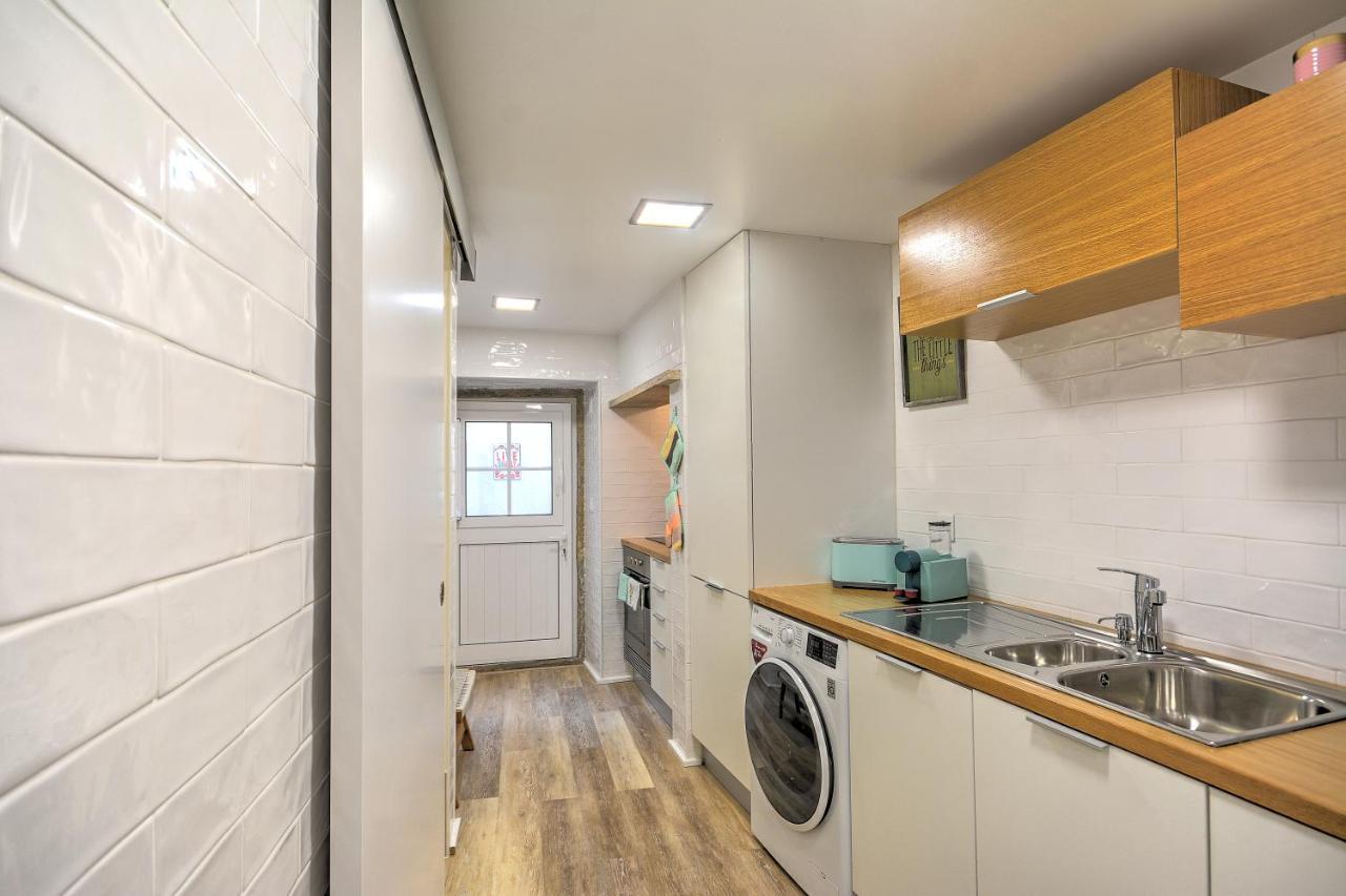 Traditional With A Terrace, Ac And Fast Internet Apartment *