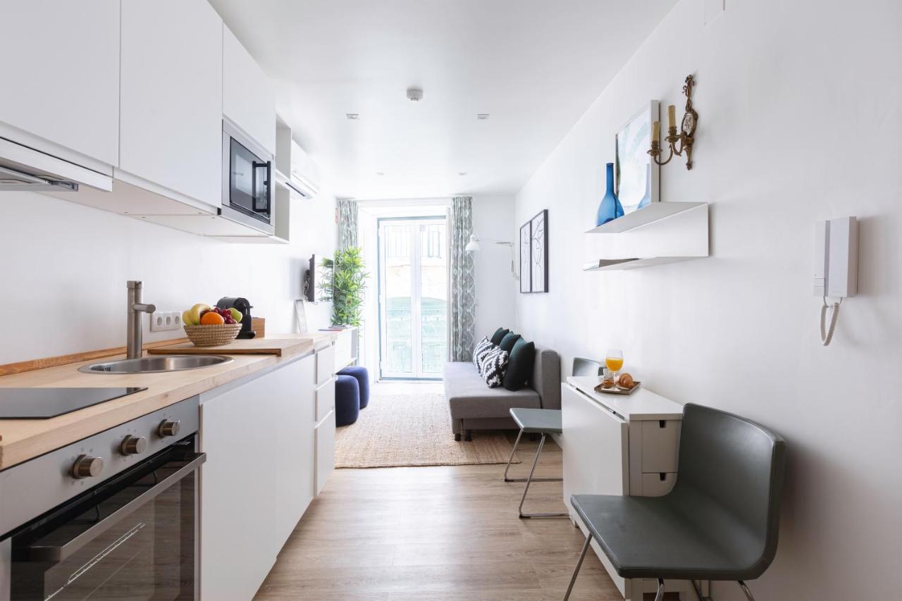 Apartamento Bairro Alto Bronze Of Art