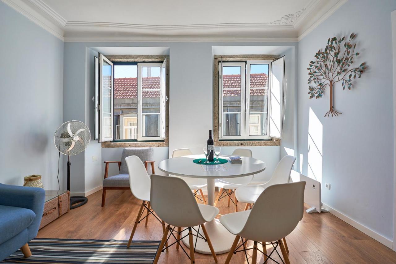 Elegant Riverview In Historical Apartamento