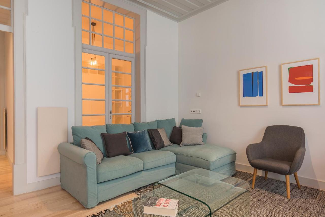Lovelystay - Charming 3 Bedroom Wonder Downtown * Lisboa