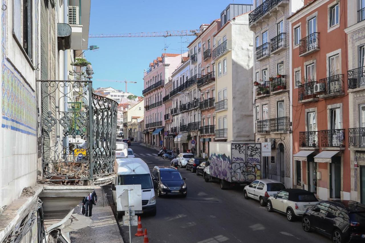 Apartment Charming And Stylish Downtown In Xix Century Building Lisbon