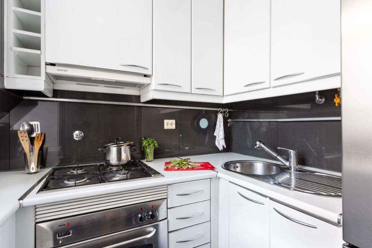 Joivy Bold And Colourful 1-bed Flat At The Heart Of Chiado, Nearby Carmo Convent Apartamento Lisboa