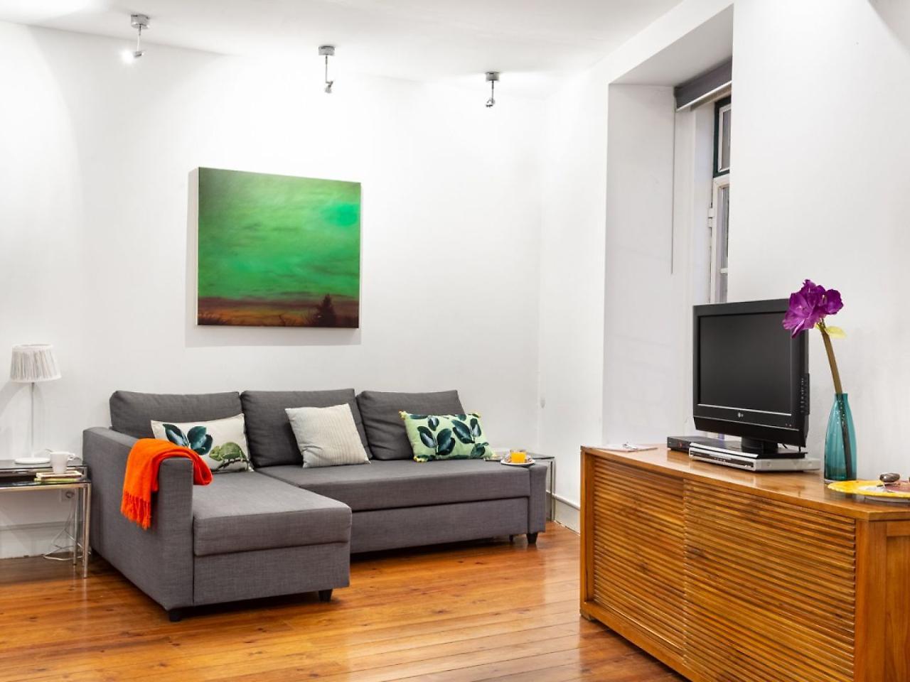 Apartamento Joivy Bold And Colourful 1-bed Flat At The Heart Of Chiado, Nearby Carmo Convent Lisboa