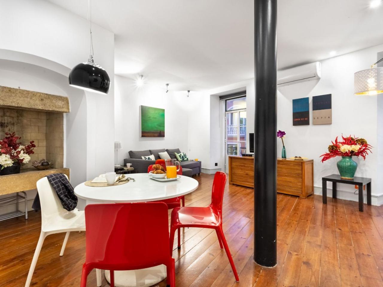 Joivy Bold And Colourful 1-bed Flat At The Heart Of Chiado, Nearby Carmo Convent * Lisboa
