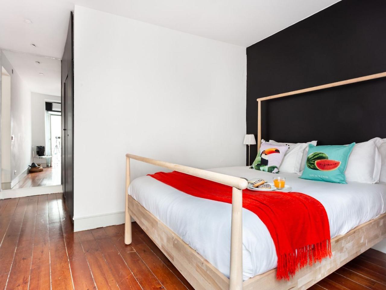 Joivy Bold And Colourful 1-bed Flat At The Heart Of Chiado, Nearby Carmo Convent Apartamento
