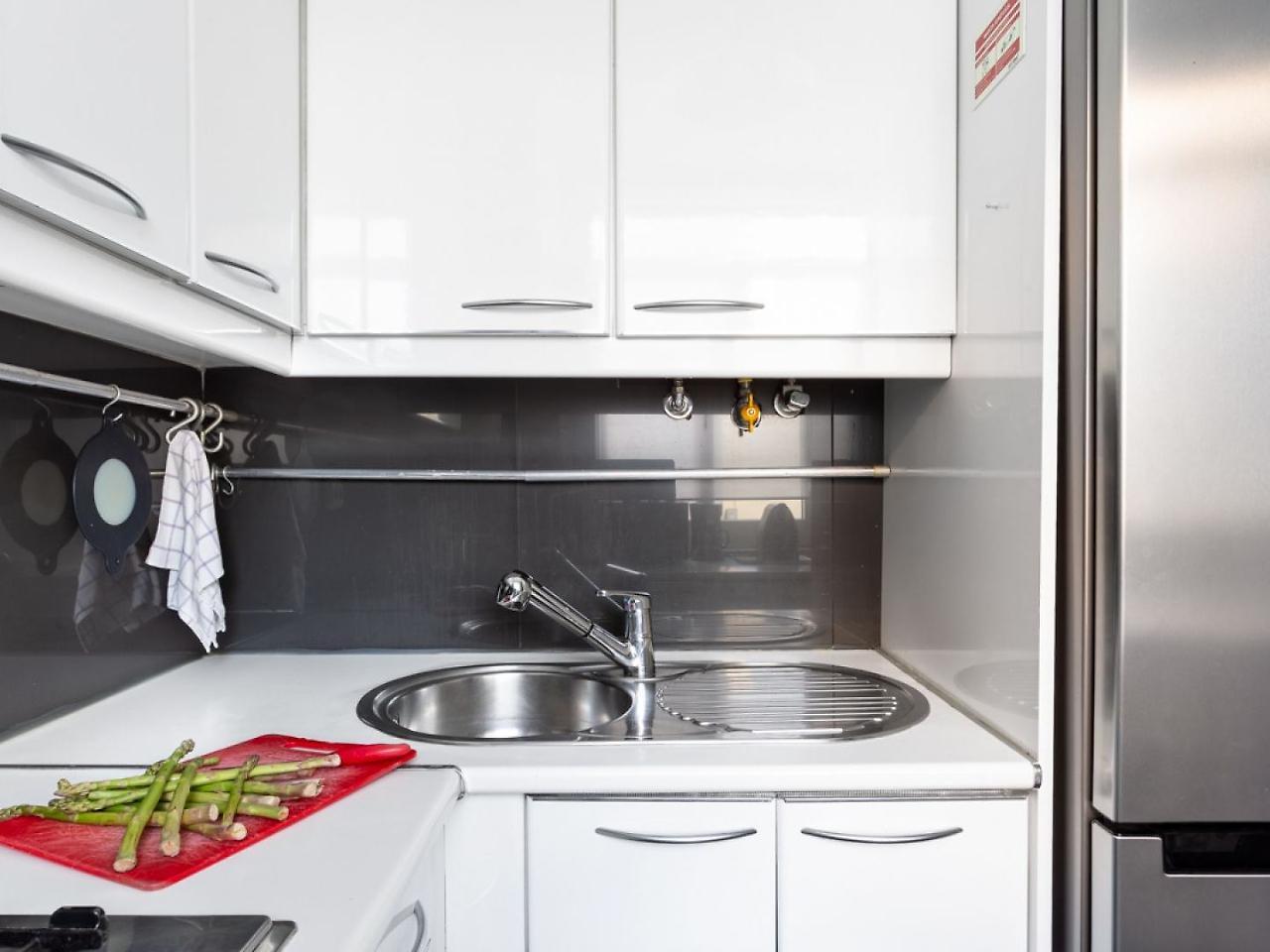 Joivy Bold And Colourful 1-bed Flat At The Heart Of Chiado, Nearby Carmo Convent Apartamento