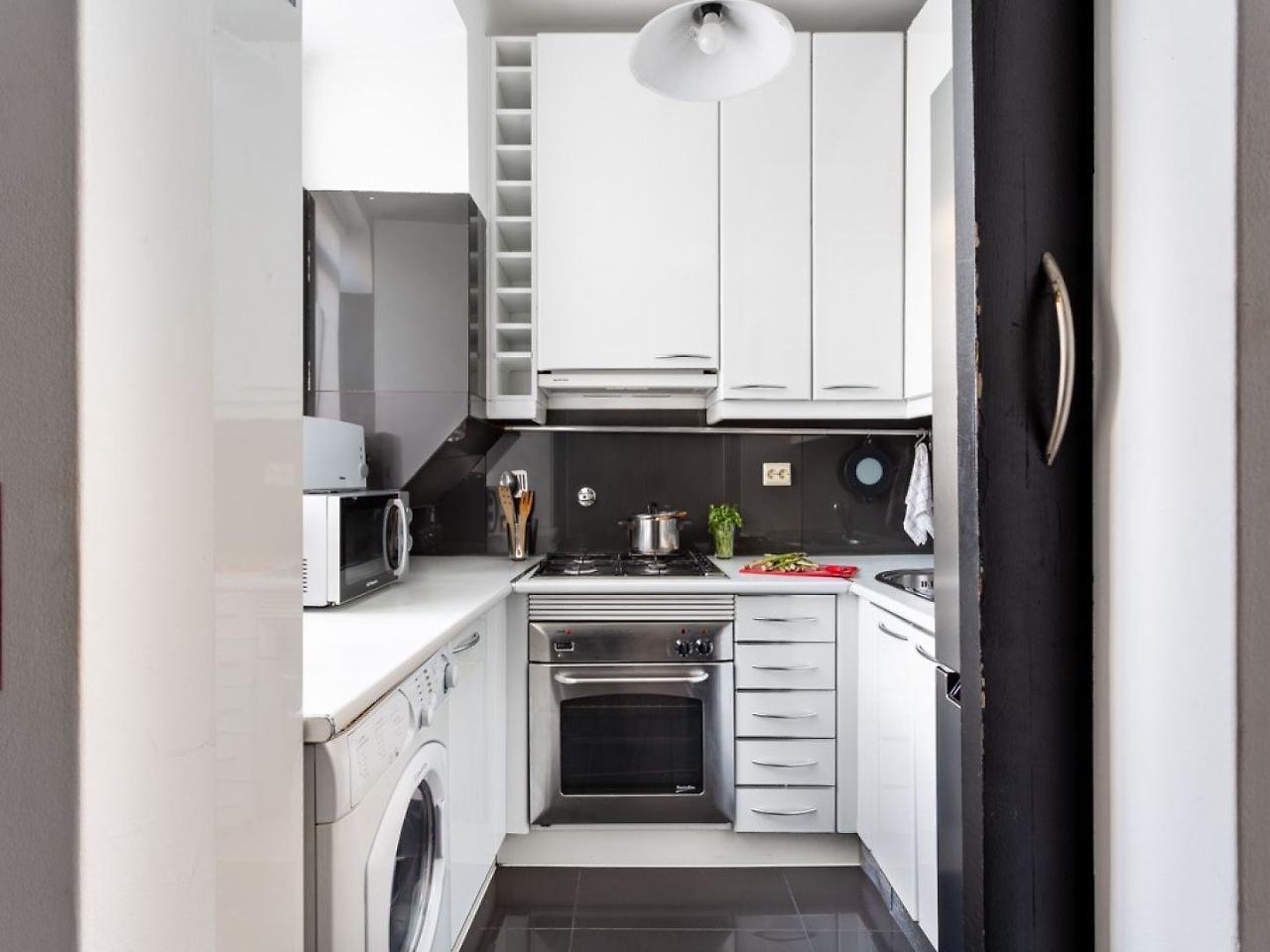Joivy Bold And Colourful 1-bed Flat At The Heart Of Chiado, Nearby Carmo Convent Lisboa