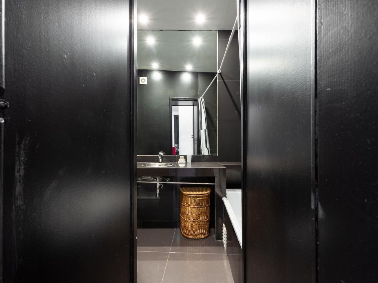 Apartamento Joivy Bold And Colourful 1-bed Flat At The Heart Of Chiado, Nearby Carmo Convent Lisboa