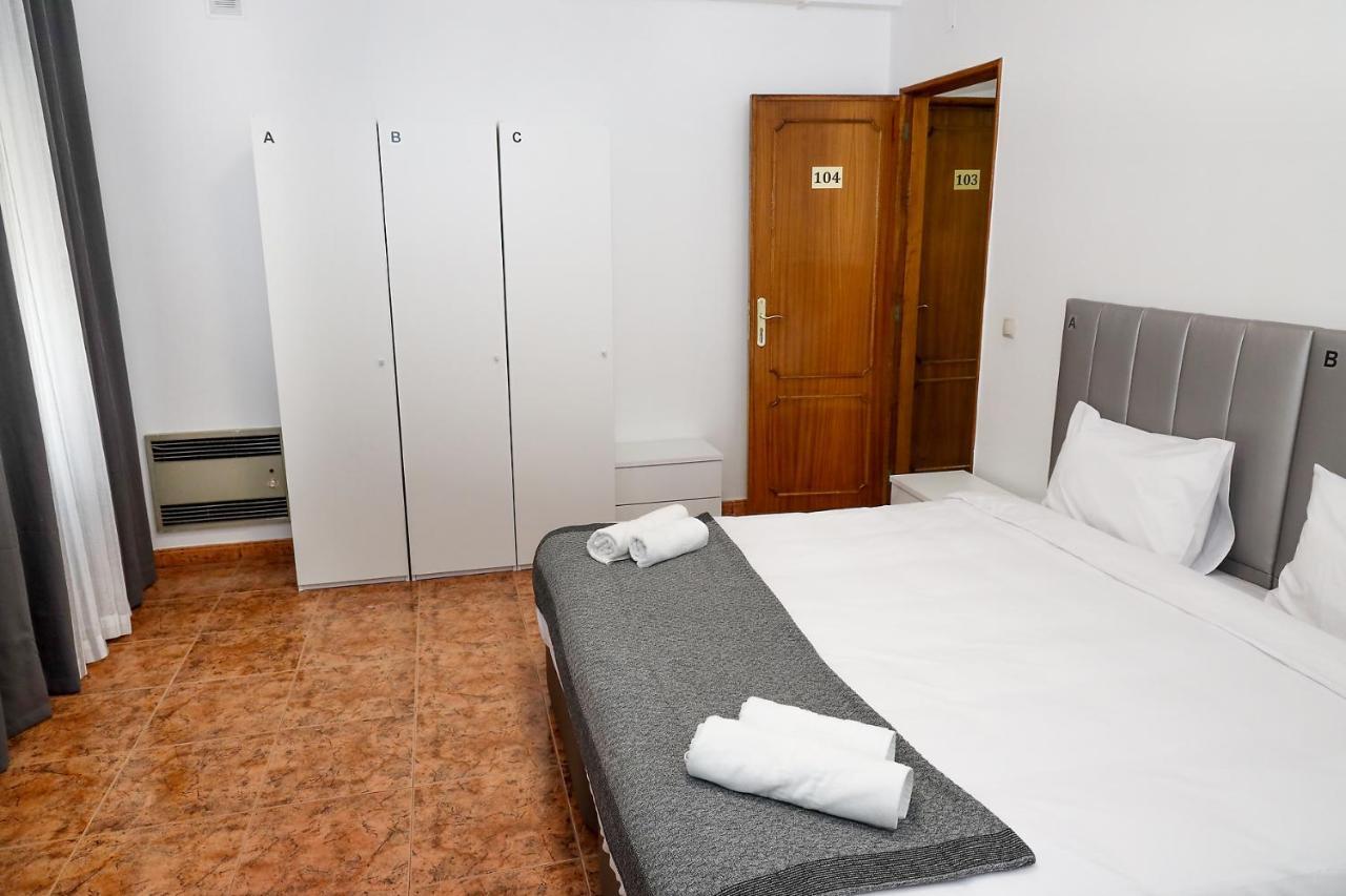Hostal Host *