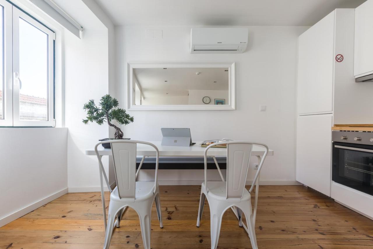 Apartamento Bairro Alto Bronze Of Art *