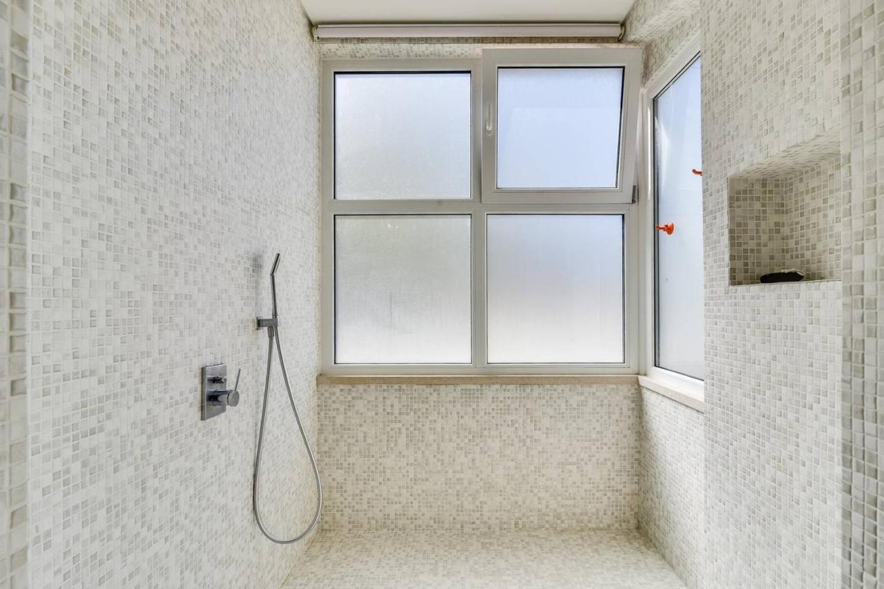 Charming 2 Bedroom At Restelo Apartamento Lisboa