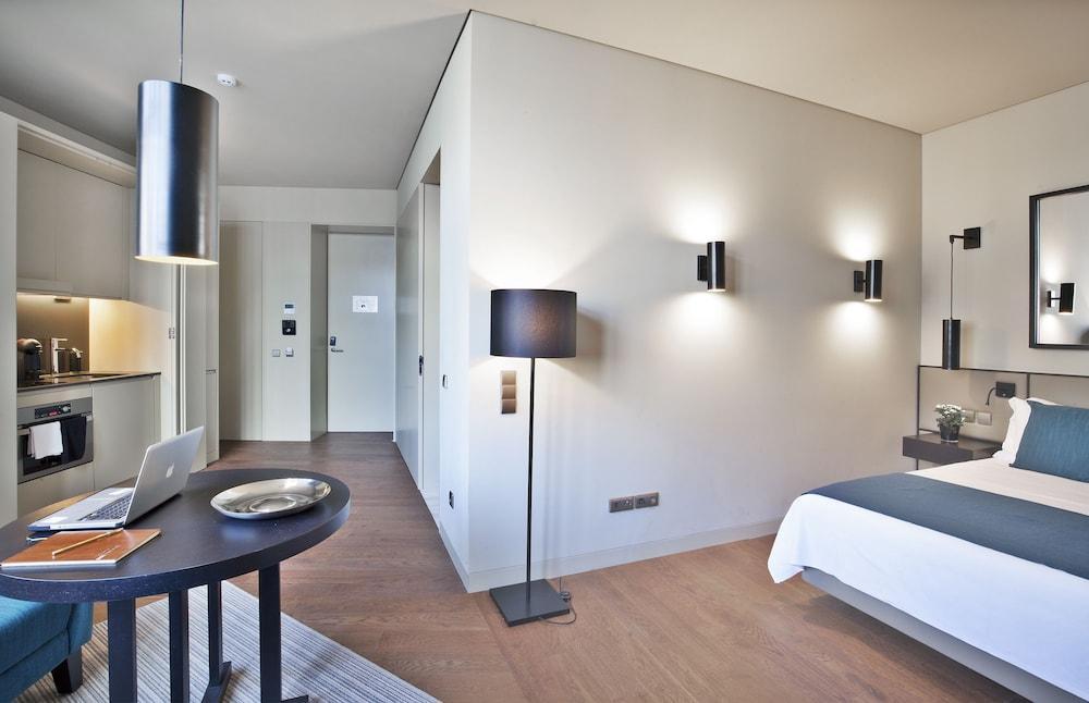 Five Stars 8 Building Apartment
