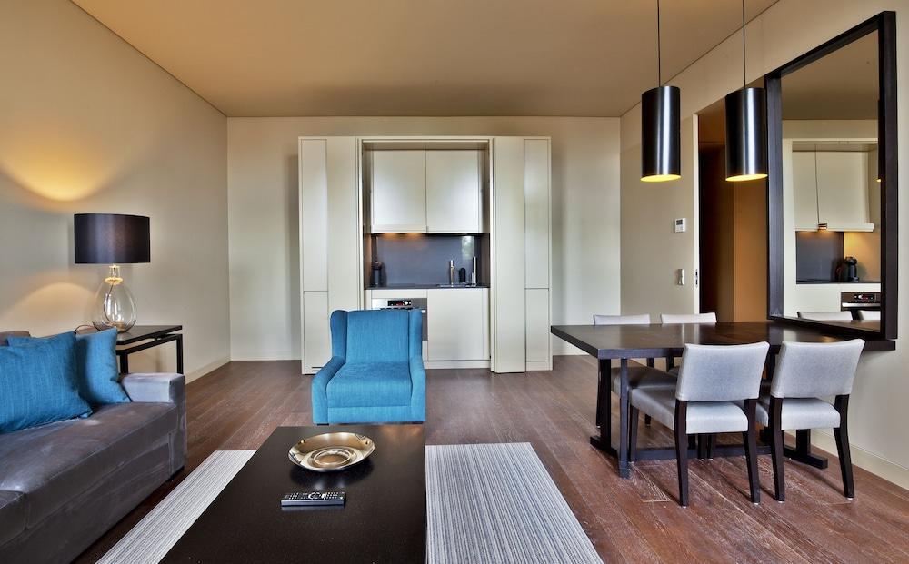 Five Stars 8 Building * Lisbon
