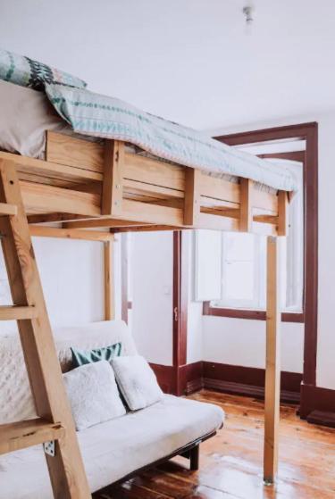 Martim Moniz 4th Floor Guest house