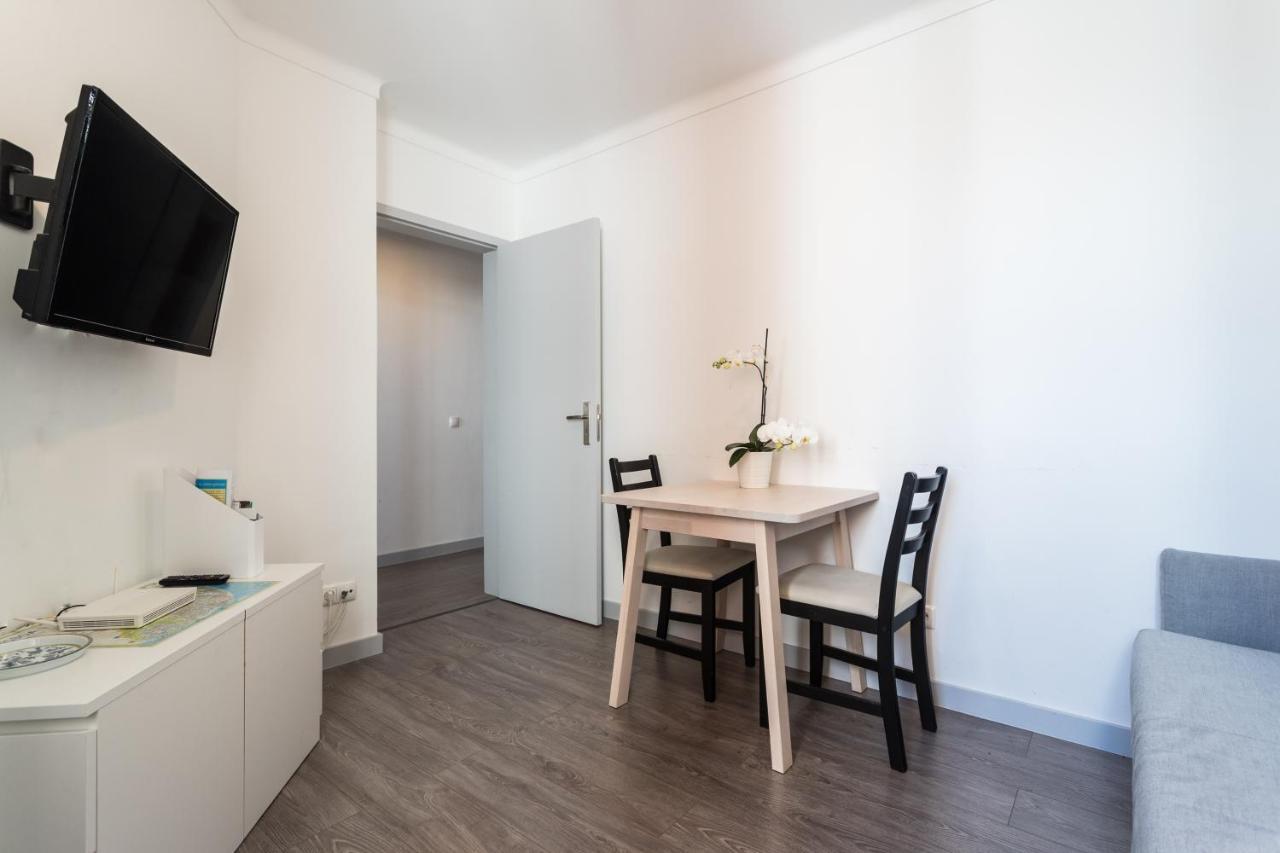 Parque Nacoes, Near Airport, Metro Station Apartamento *