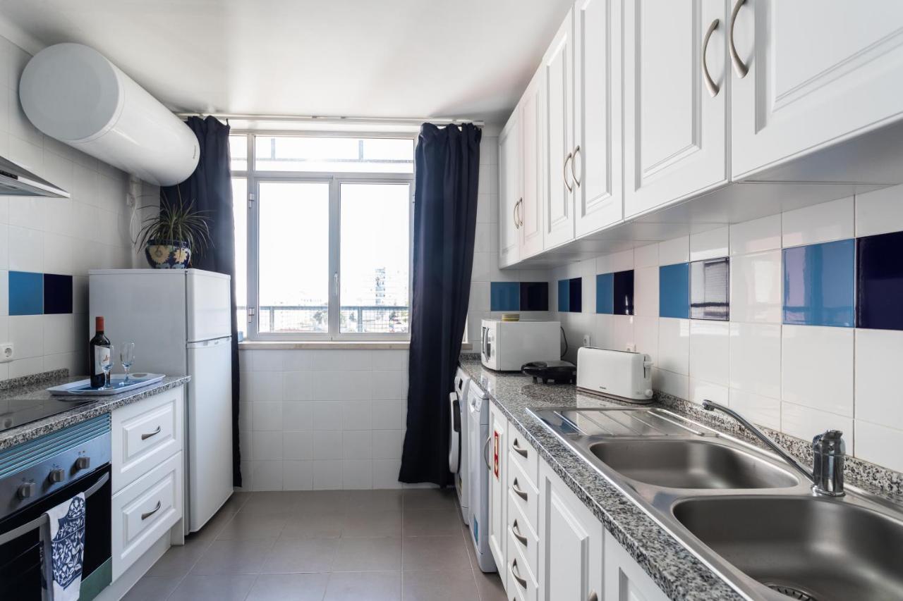 Apartamento Parque Nacoes, Near Airport, Metro Station Lisboa