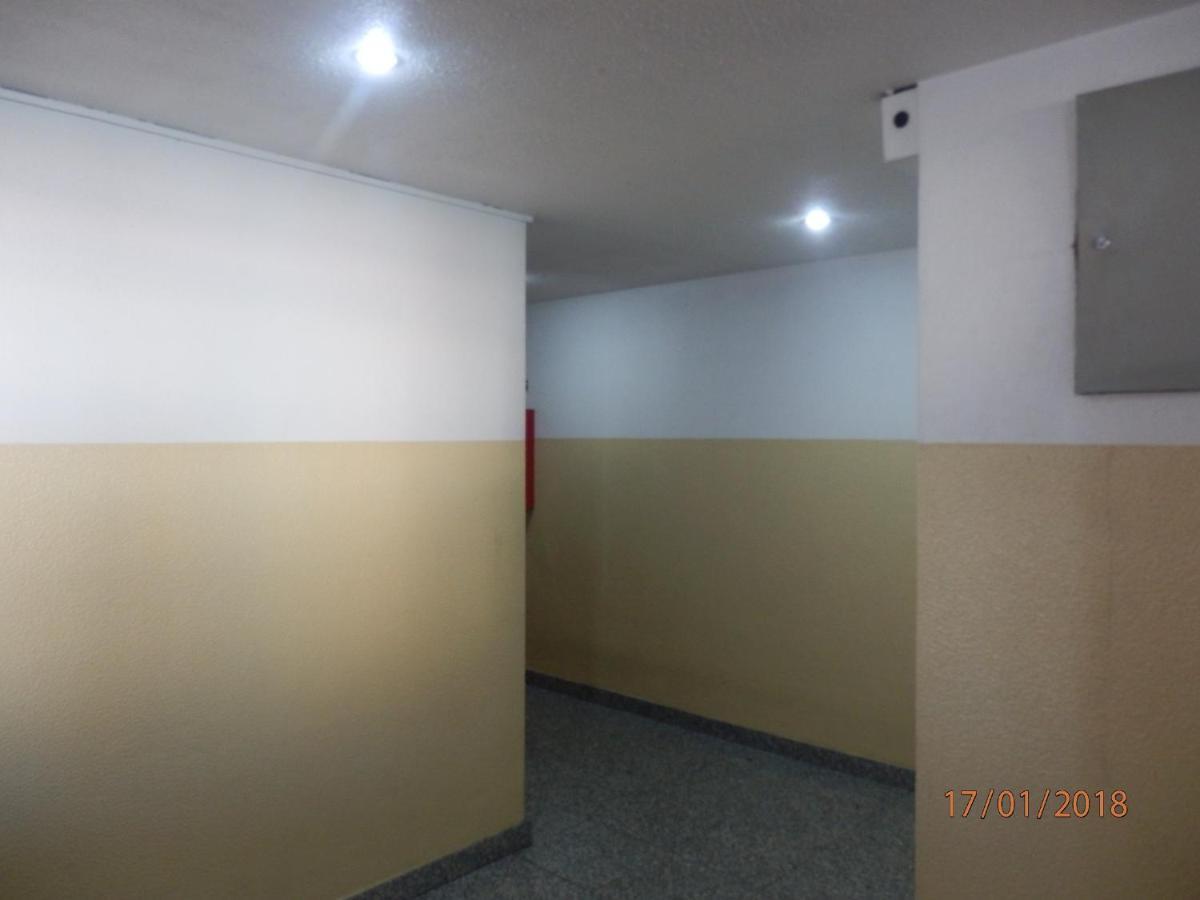 Parque Nacoes, Near Airport, Metro Station Apartamento *