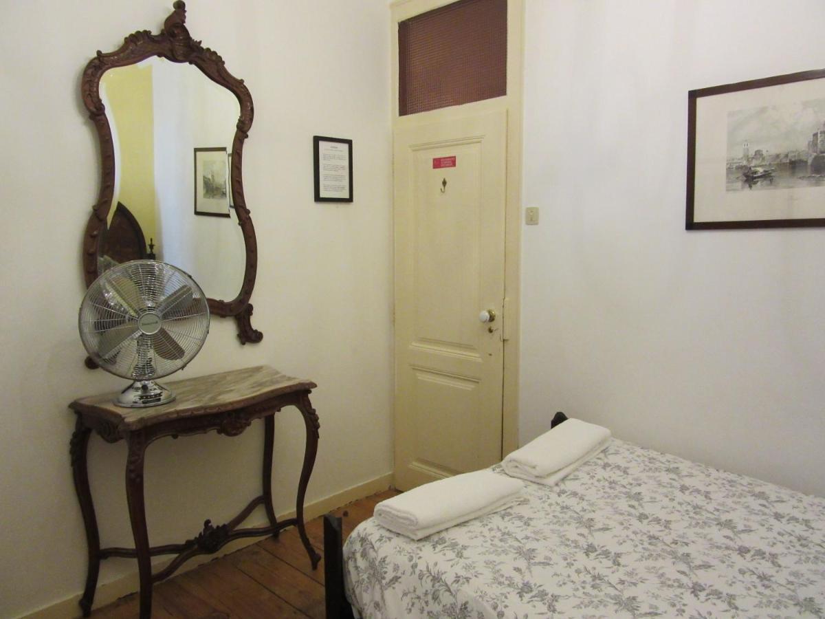 Family Macedo Bed and breakfast *
