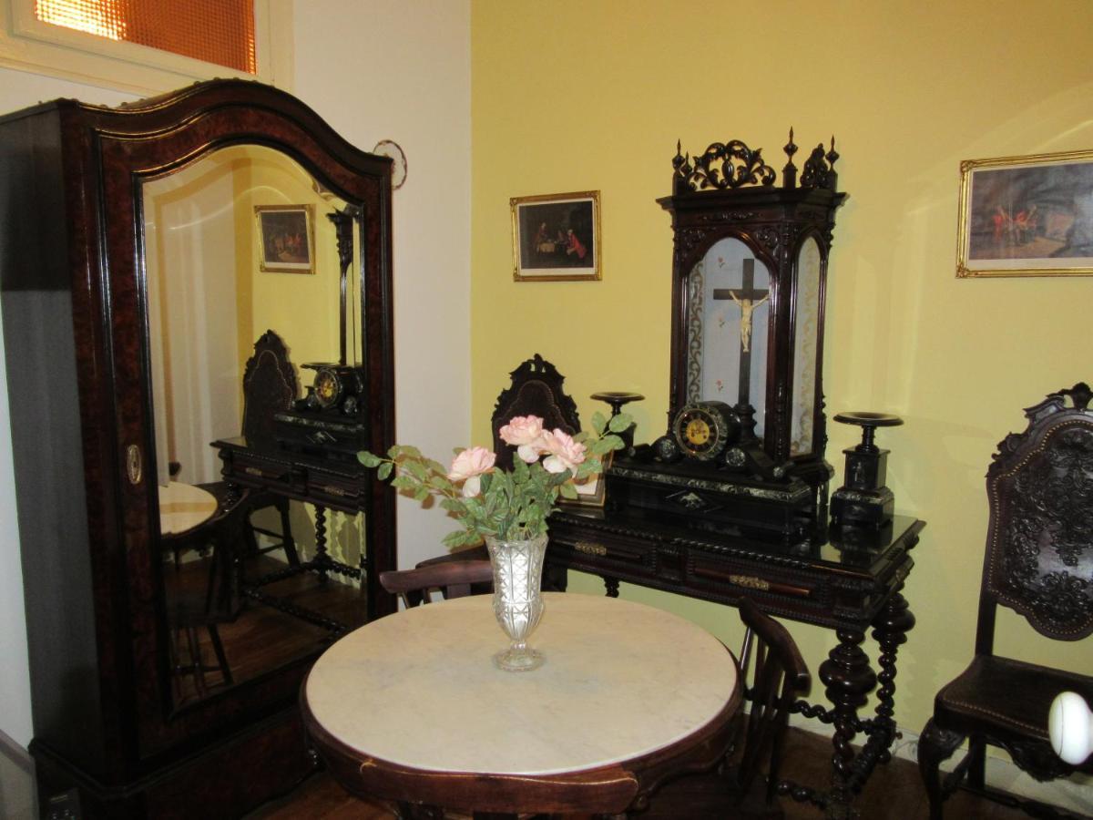 Family Macedo Bed and breakfast
