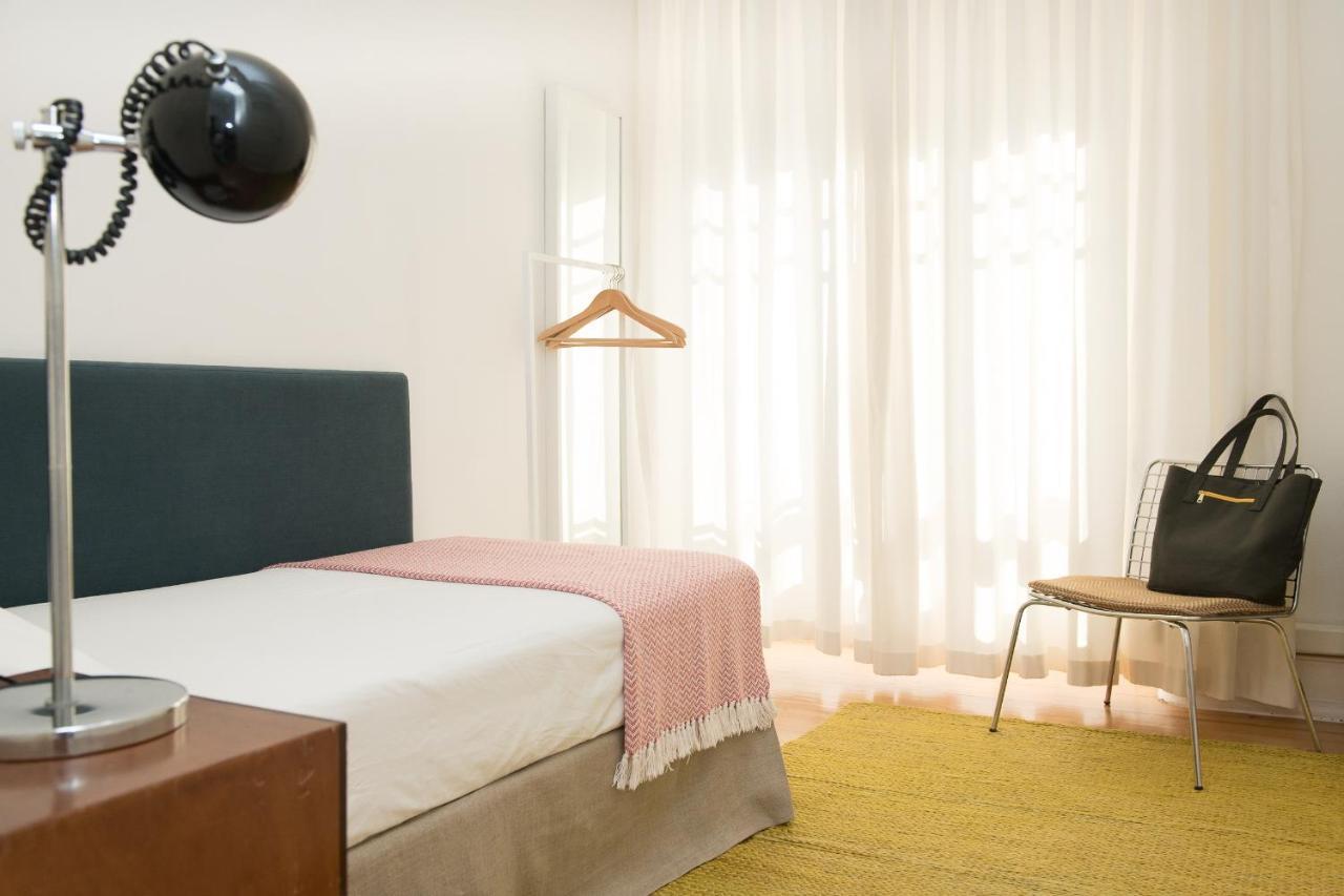 Flattered To Be In Apartamento