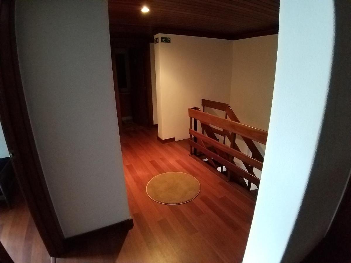 Theorynomad Al Hostal