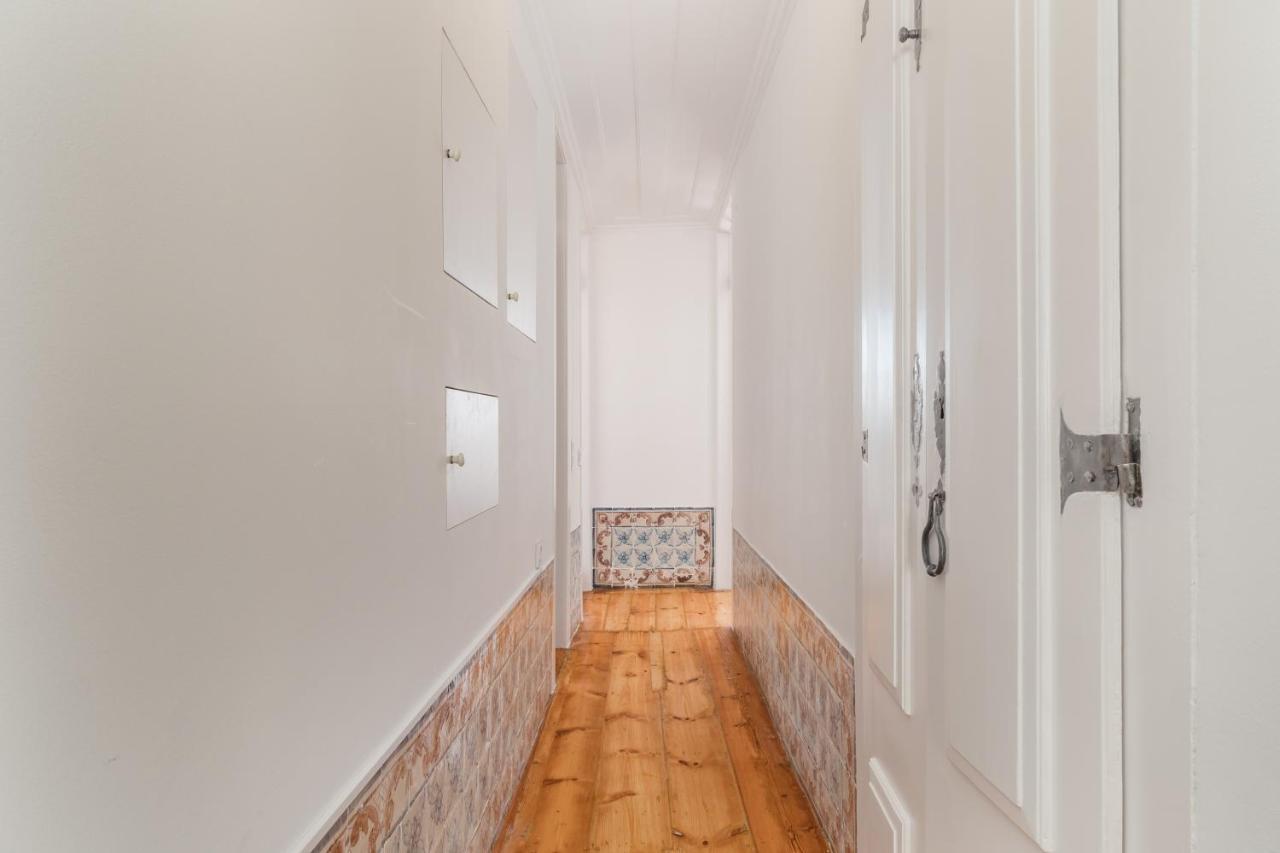Apartment Casa Boma - Typical And Spacious - Lapa Ii Lisbon