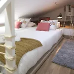 Central Mezzanine Studio