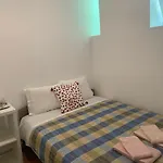 House And Rooms In Lisbon