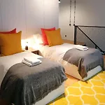 Majestic Apartment W/ Patio By Lovelystay