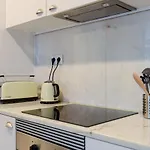 Charming Studio In Central Lisbon