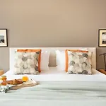 Altido Stylish 5Br Apt With Big Terrace In Principe Real