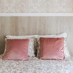 Romantic Downtown Room