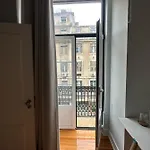 Quarto Com Banheiro Privativo No Centro De Lisboa