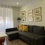 Fantastic 1 Bedroom Apartment At Roma Avenue - 1B