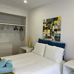 Fantastic 1 Bedroom Apartment At Roma Avenue - 1B