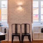 Charming 3Bdr Duplex In City Center By Lovelystay