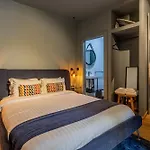 Gralhas Suites