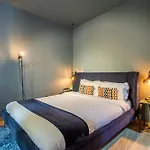 Gralhas Suites