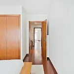 Bmyguest - Central Garage Apartment