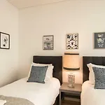 Lovelystay - Hidden Oasis With River View