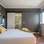 Lisbon Airport Charming Rooms